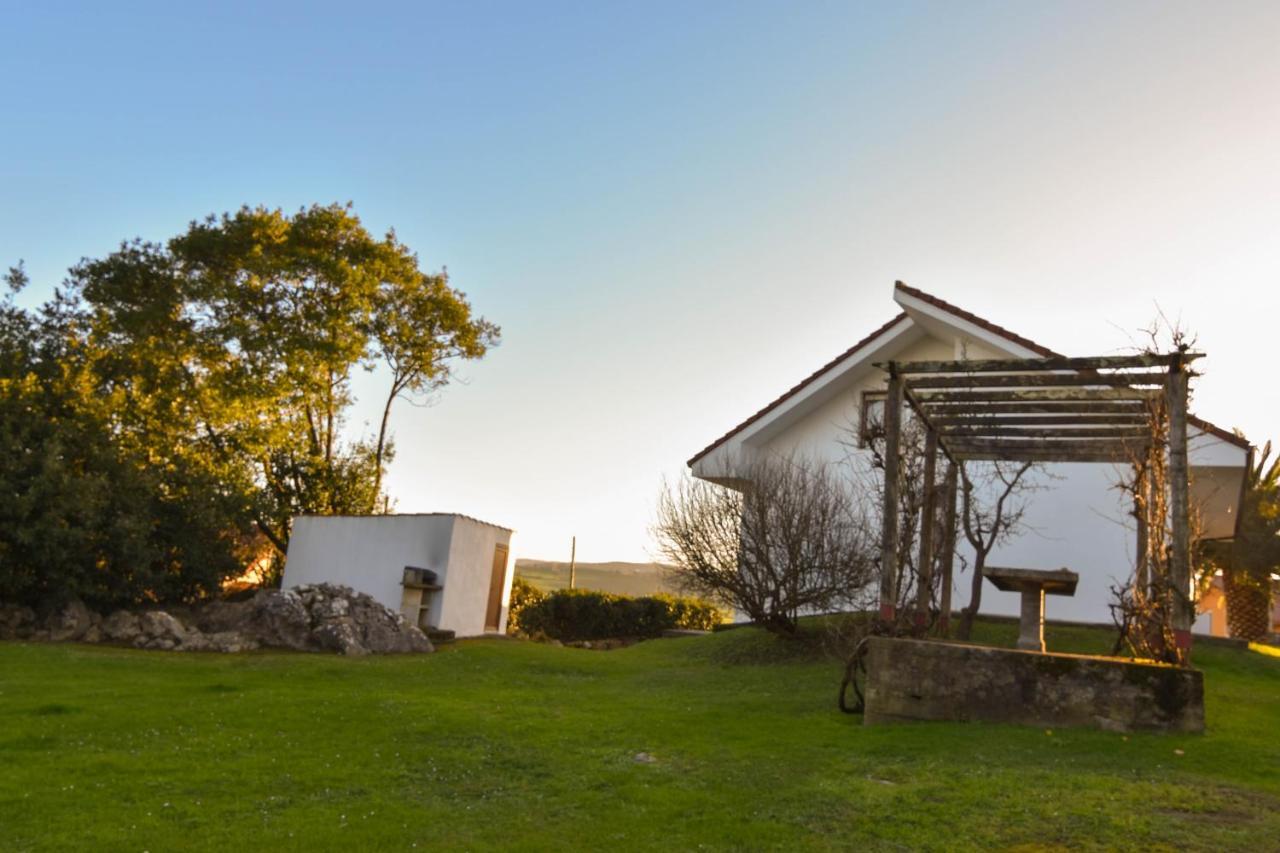 Amplio Y Comodo Chalet En Ajo Con Preciosas Vistas Eksteriør billede